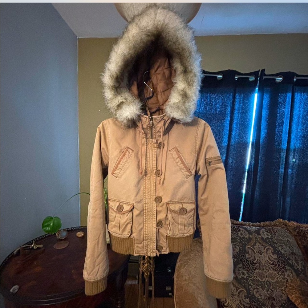 ABERCROMBIE & FITCH • JACKET FUR HOOD